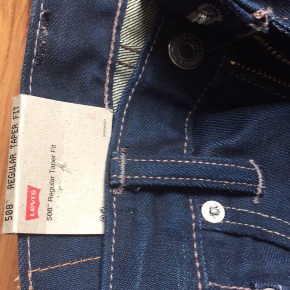 Men’s Levi Jeans - Picture 3 of 4